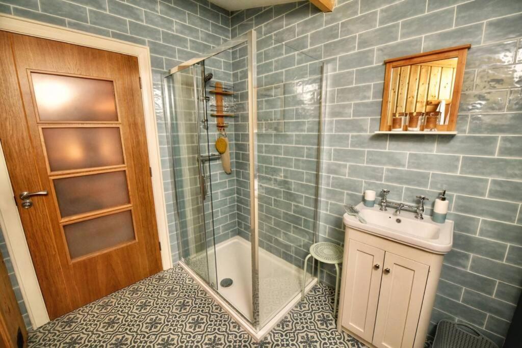 Dungiven Flanders Loft Luxury Apartment With Sauna מראה חיצוני תמונה