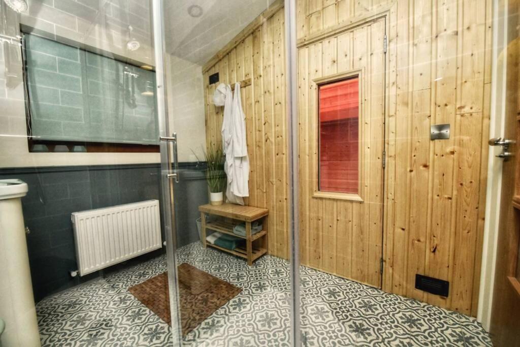 Dungiven Flanders Loft Luxury Apartment With Sauna מראה חיצוני תמונה